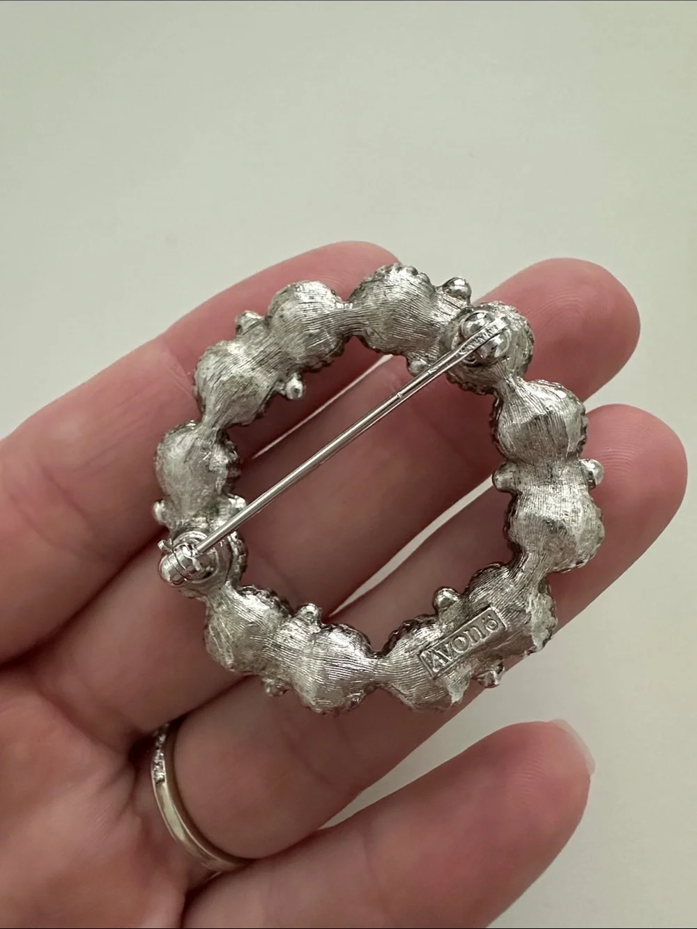 Avon Vintage Wreath Circle Brooch - Silver Tone with White and Gray Faux Pearls